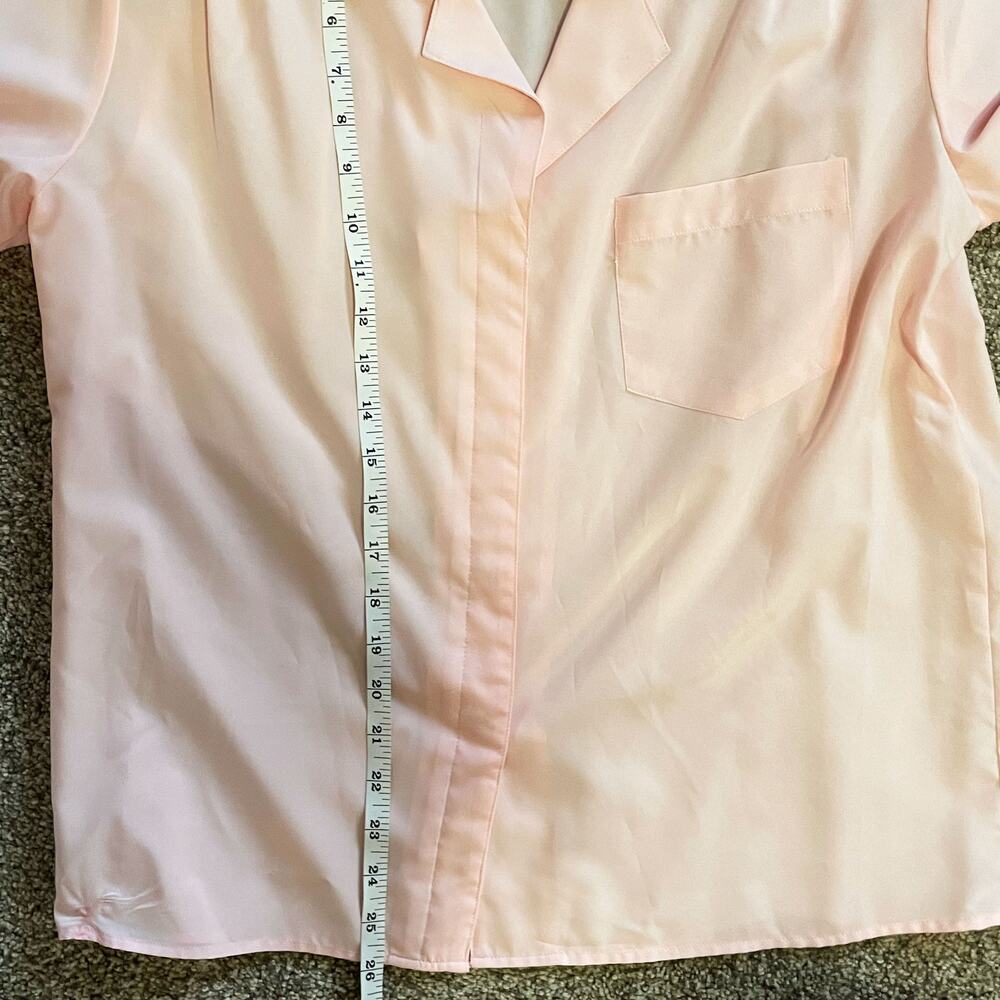 Diane Von Furstenberg VINTAGE Pink Top Shoulder Pads. Button Down Medium - Picture 7 of 7